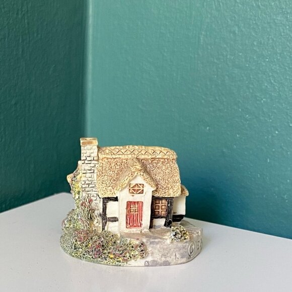 Epl The Aristocrats Collection Miniature English Country Old Cottage Figurine - Picture 3 of 9